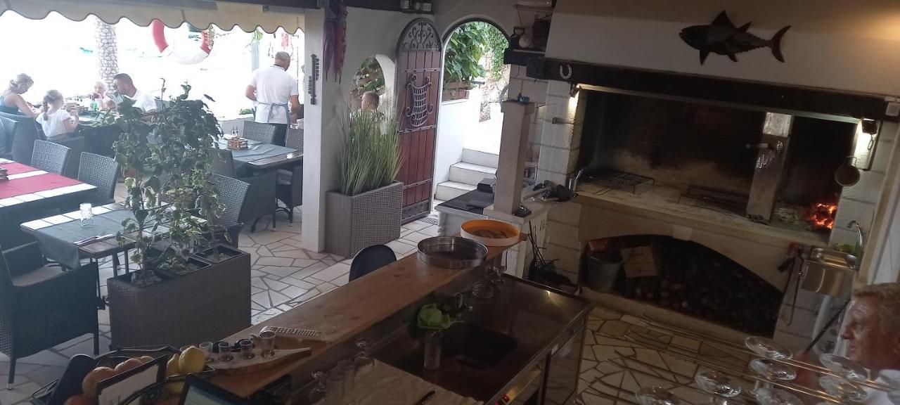 בול Apartmani Robert מראה חיצוני תמונה